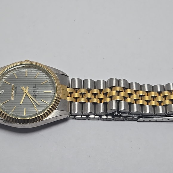 Vintage Swanson Quartz Watch Men Two Tone Fluted Bezel Diamond New Battery - Picture 7 of 10
